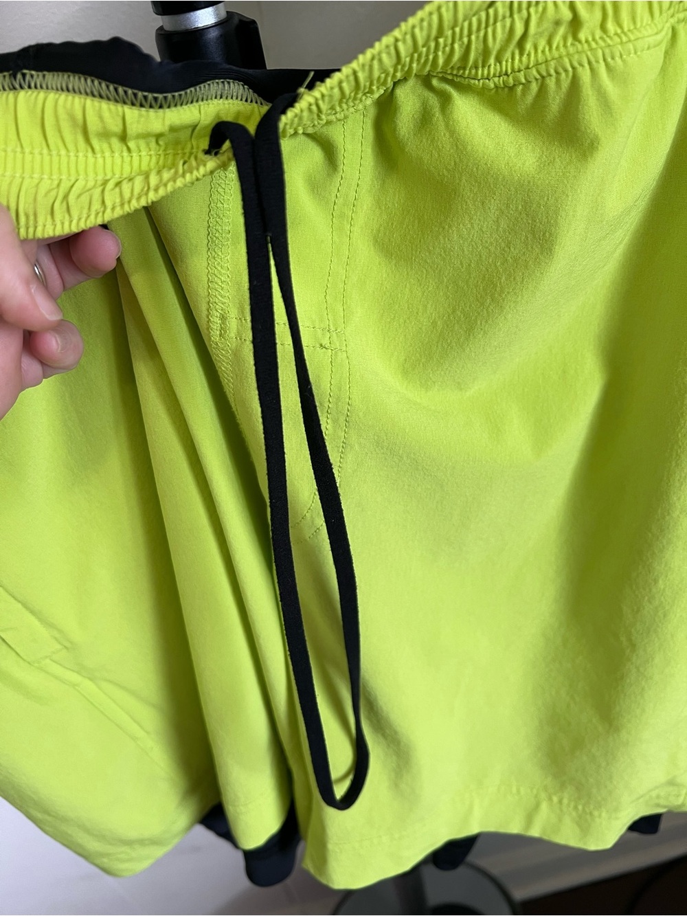 Men’s XL Lululemon athletica Pace Breaker Neon Yellow Athletic Running Shorts - Picture 3 of 10